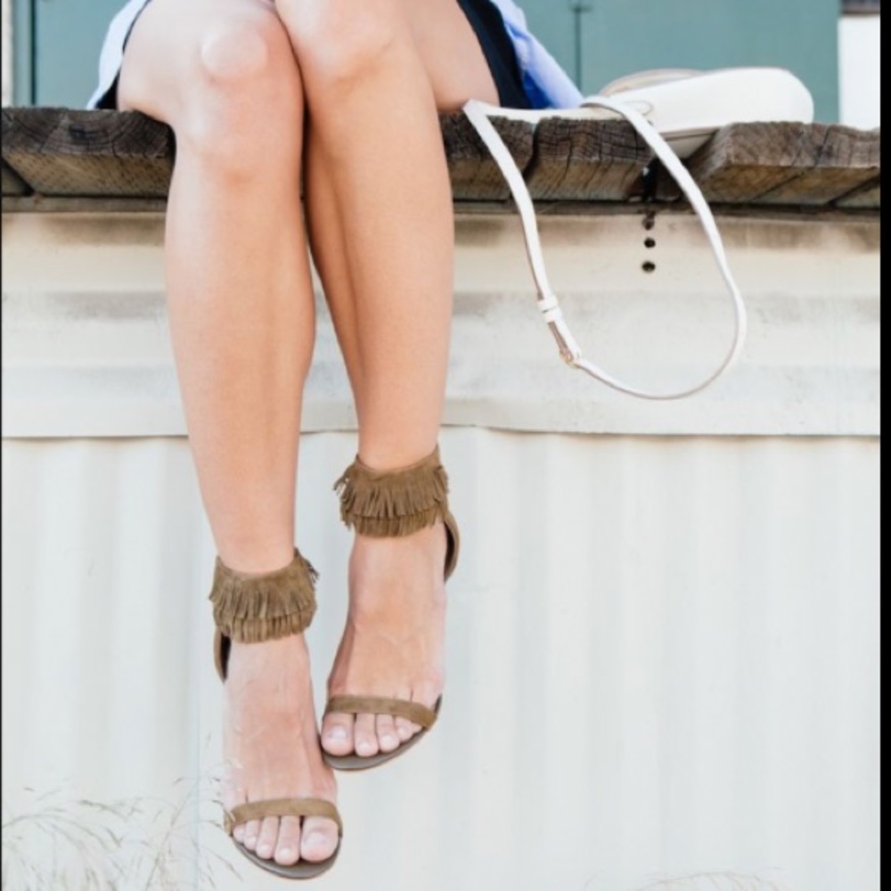 Joie Alek Fringe Suede Sandal Size 37